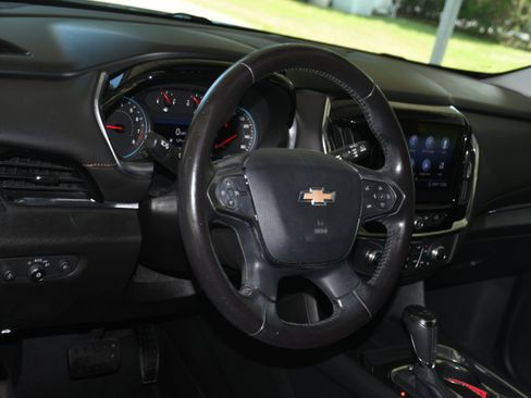 Used 2020 Chevrolet Traverse LT AWD/4WD image 8