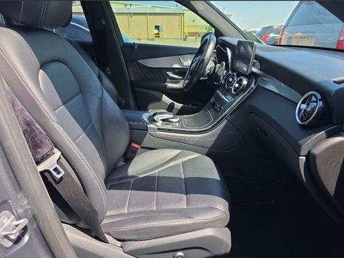 Used 2019 Mercedes-Benz GLC 300 4MATIC w/ Multimedia Package image 25