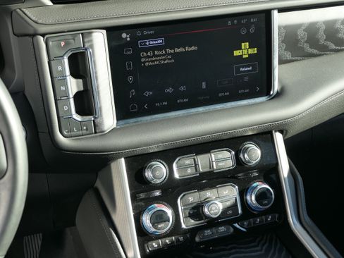 Used 2023 GMC Yukon XL Denali image 19