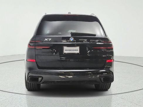 Used 2024 BMW X7 xDrive40i w/ M Sport Package AWD/4WD image 6
