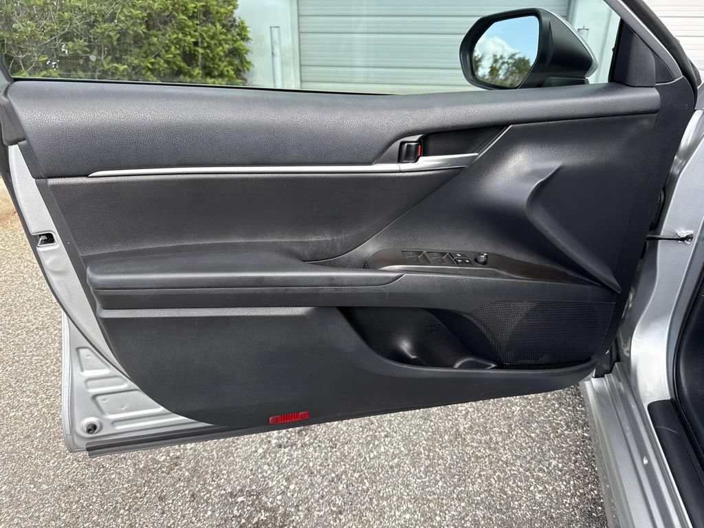 Used 2023 Toyota Camry SE FWD image 20