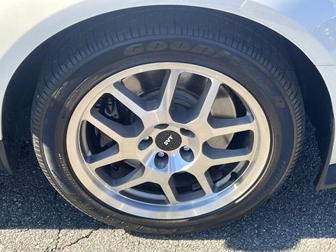 Used 2007 Ford Mustang Shelby GT500 image 14