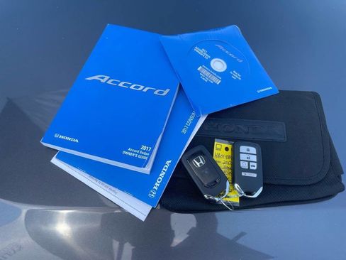 Used 2017 Honda Accord EX-L image 31