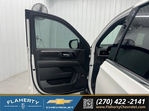 Used 2025 Chevrolet Tahoe Premier RWD image 8