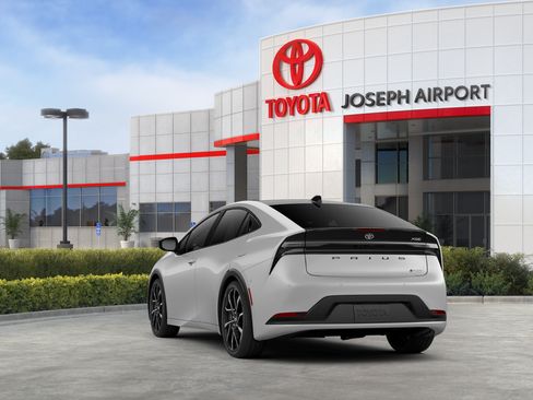 New 2026 Toyota Prius Plug-In Hybrid FWD image 39