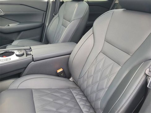 New 2026 Nissan Rogue Platinum w/ Platinum Premium Package image 8