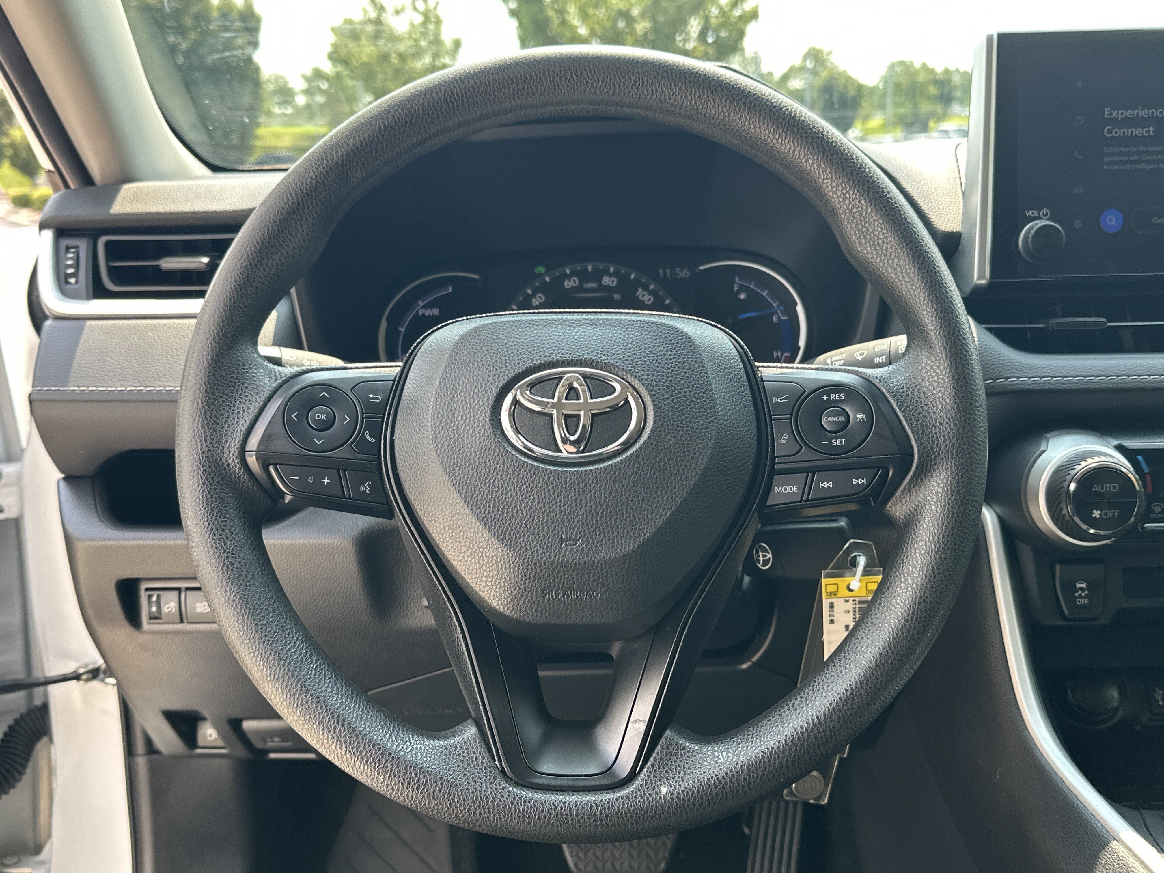 Used 2024 Toyota RAV4 LE AWD/4WD image 17