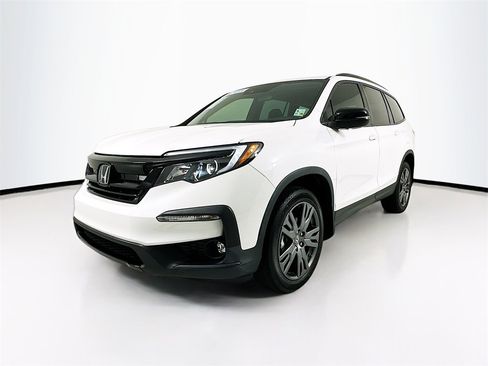 Used 2022 Honda Pilot Sport image 1
