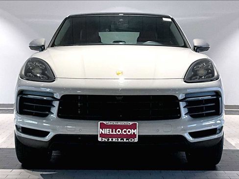 Used 2022 Porsche Cayenne S image 13
