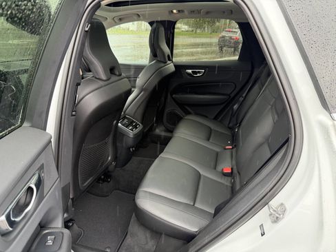 Used 2019 Volvo XC60 T5 Inscription w/ Protection Package Premier image 24