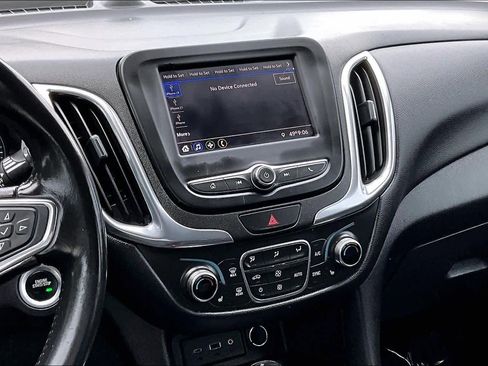 Used 2020 Chevrolet Equinox LT image 6