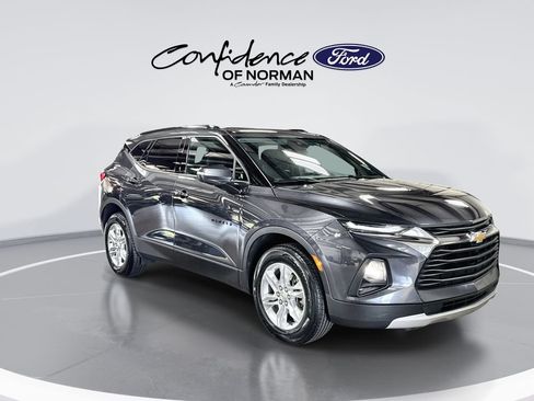 Used 2022 Chevrolet Blazer LT w/ Sound & Technology Package FWD image 11