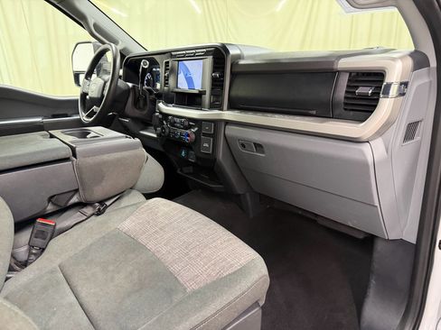 Used 2024 Ford F350 XLT AWD/4WD image 25