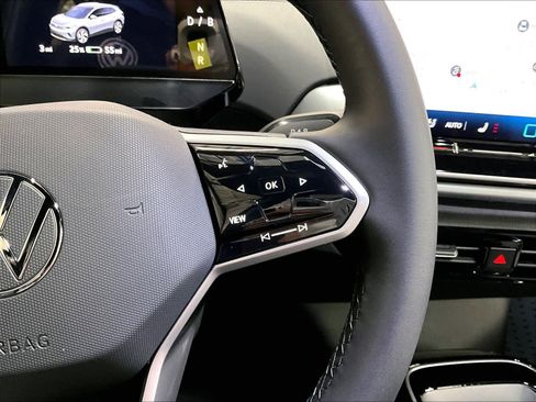 New 2026 Volkswagen ID.4 Pro image 18