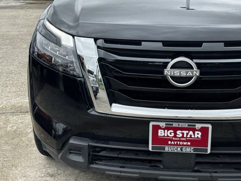 Used 2025 Nissan Pathfinder S FWD image 6