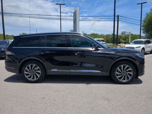New 2025 Lincoln Aviator Premiere w/ Equipment Group 101A image 2
