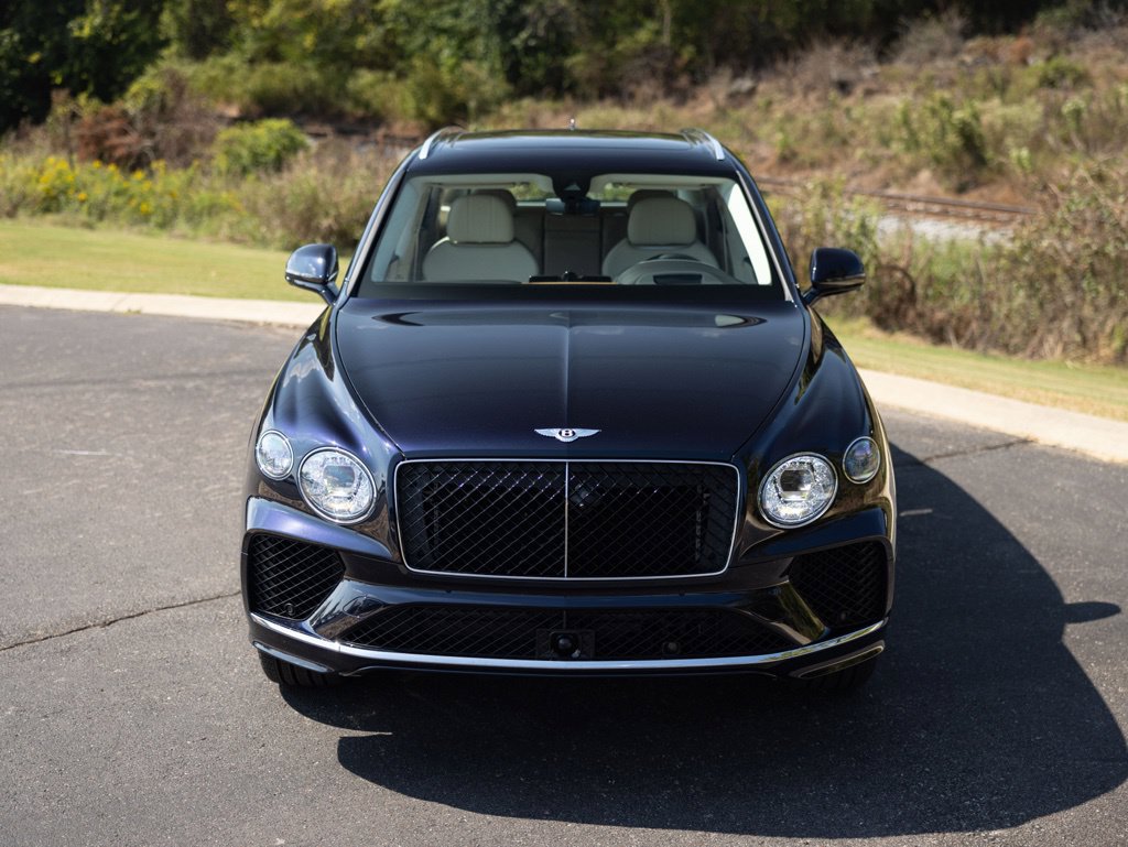 Used 2025 Bentley Bentayga AWD/4WD image 16