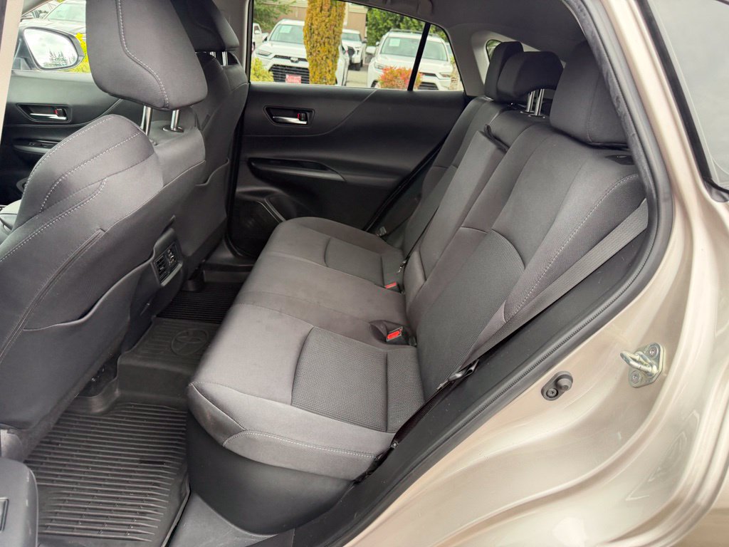 Certified 2023 Toyota Venza LE AWD/4WD image 17