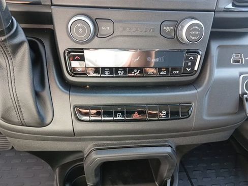 New 2026 RAM ProMaster 2500 w/ Convenience Group FWD image 27