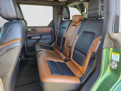 Used 2024 Ford Bronco Outer Banks image 19