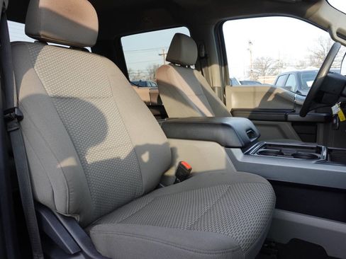 Used 2022 Ford F250 XLT w/ Black Appearance Package image 31