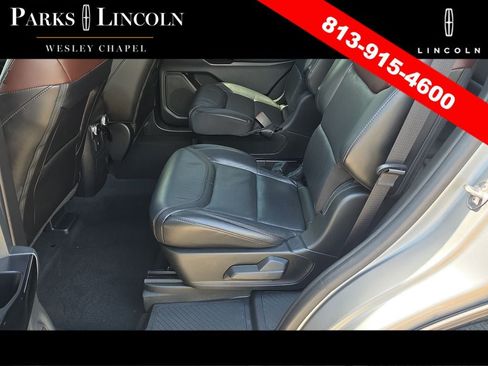 Used 2023 Ford Explorer Platinum w/ Technology Package AWD/4WD image 15