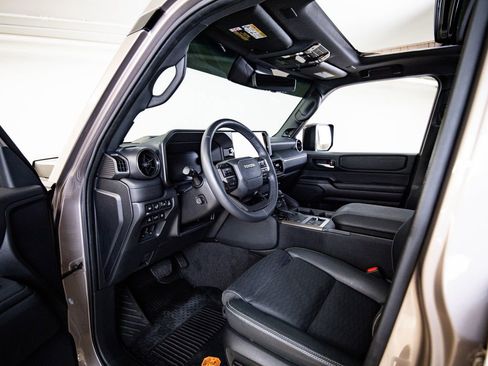 Used 2024 Toyota Land Cruiser image 4