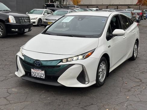 Used 2019 Toyota Prius Prime Premium w/ Carpet Mat Package FWD image 5