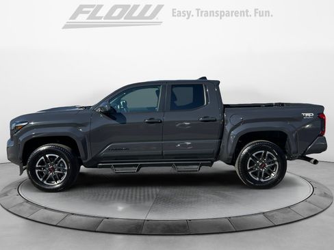 Used 2025 Toyota Tacoma TRD Sport image 5