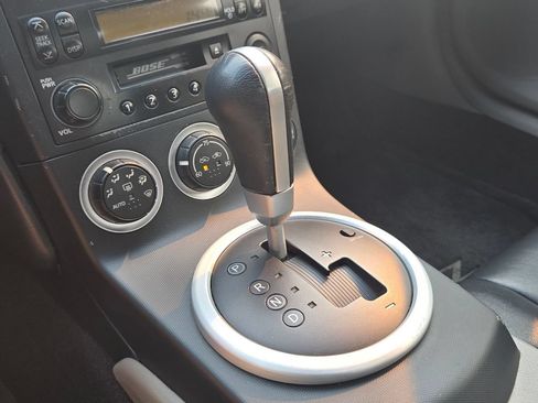 Used 2004 Nissan 350Z Touring RWD image 27