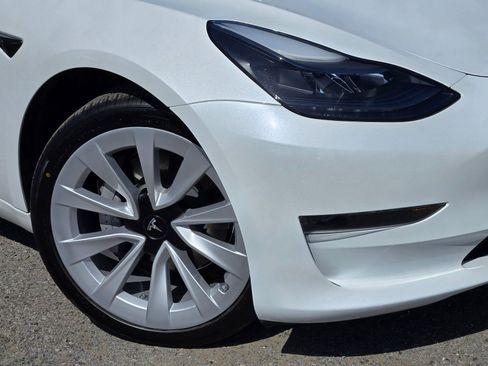Used 2023 Tesla Model 3 Long Range AWD/4WD image 9