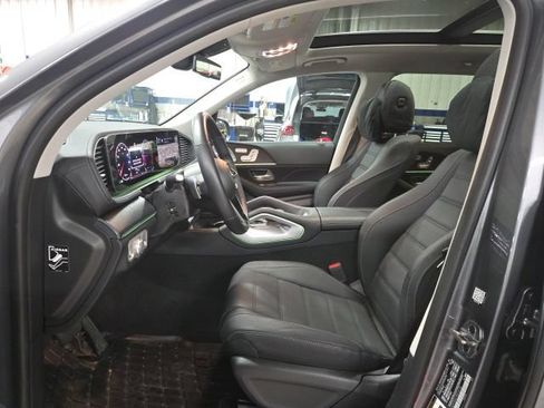 Used 2026 Mercedes-Benz GLS 450 4MATIC image 5