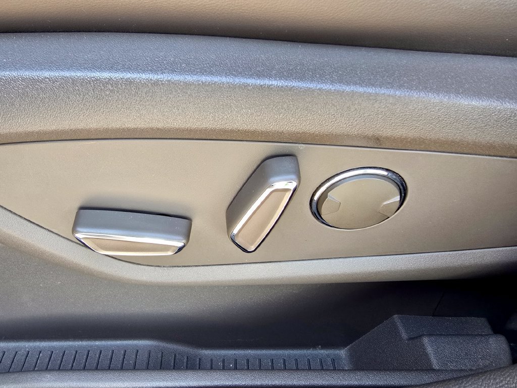 Used 2018 Lincoln MKX Reserve FWD image 18