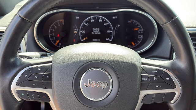Used 2022 Jeep Grand Cherokee Limited w/ Tech Group AWD/4WD image 12