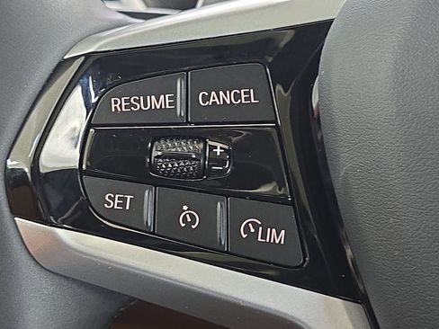Used 2025 BMW 330i Sedan w/ Convenience Package RWD image 20