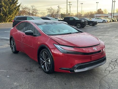 Used 2024 Toyota Prius XLE image 27