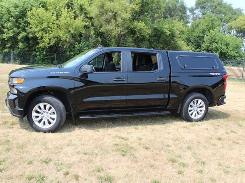 Used 2021 Chevrolet Silverado 1500 Custom AWD/4WD image 3