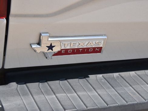Used 2015 Ford F150 XLT w/ Equipment Group 301A Mid RWD image 11