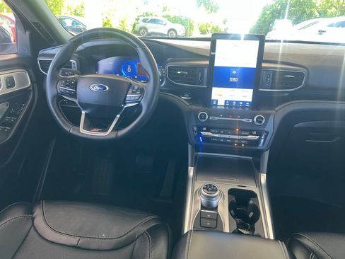 Used 2020 Ford Explorer ST w/ Premium Technology Package AWD/4WD image 18