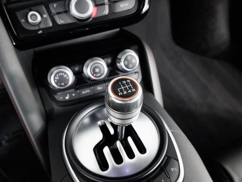 Used 2012 Audi R8 V10 AWD/4WD image 25