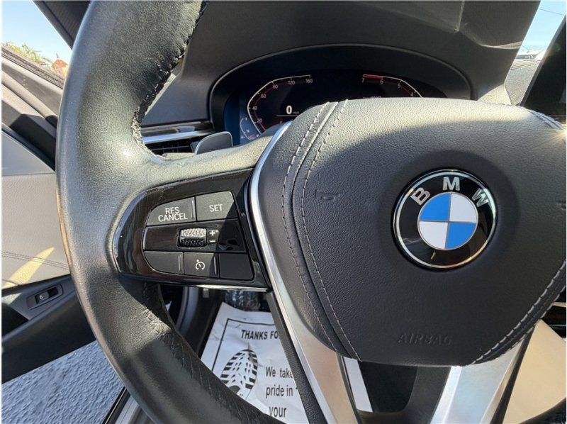 Used 2020 BMW 530i w/ Premium Package RWD image 32
