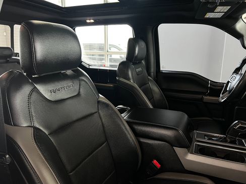 Used 2018 Ford F150 Raptor w/ Equipment Group 802A Luxury image 24