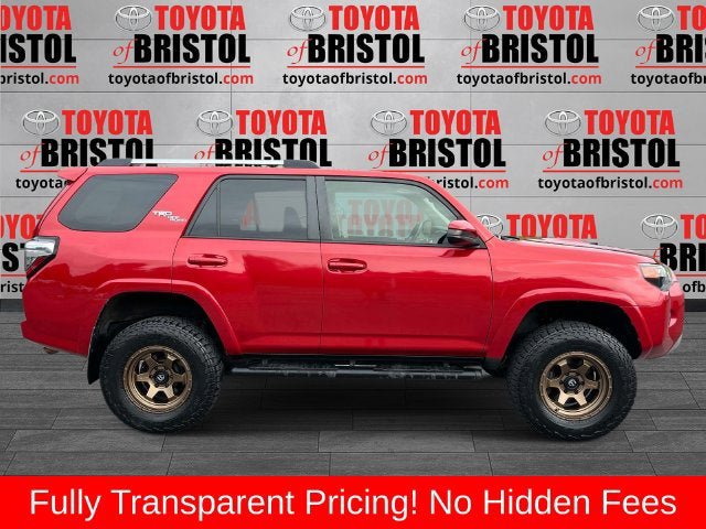 Used 2018 Toyota 4Runner TRD Off-Road AWD/4WD image 2