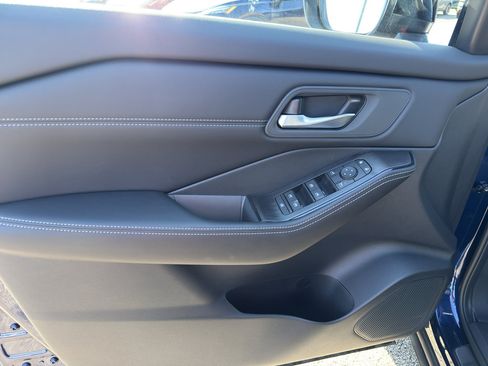 New 2026 Nissan Rogue SV AWD/4WD image 13