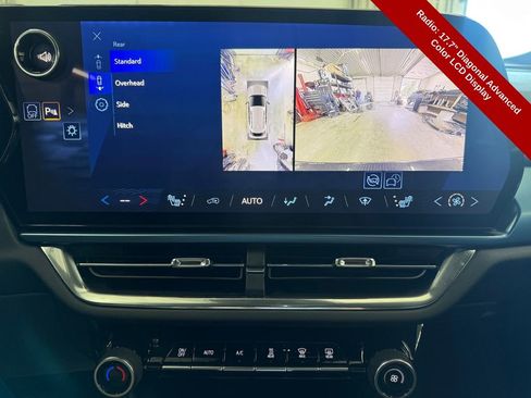 Used 2024 Chevrolet Equinox EV LT FWD image 29