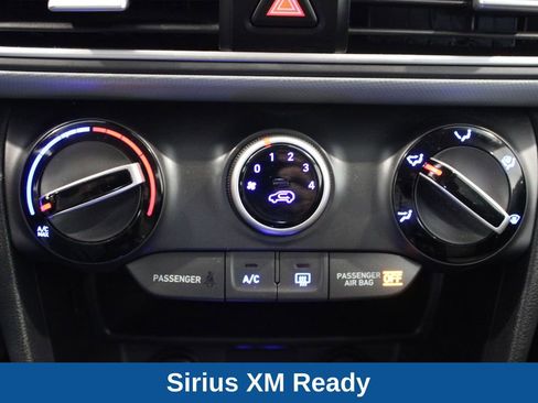 Used 2021 Hyundai Kona SEL AWD/4WD image 9