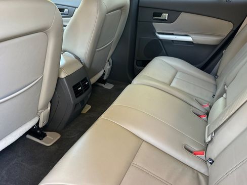 Used 2013 Ford Edge SEL FWD image 25