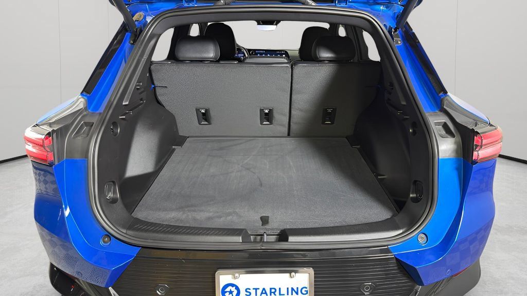 Certified 2025 Chevrolet Equinox EV LT w/ Convenience Package II FWD image 28