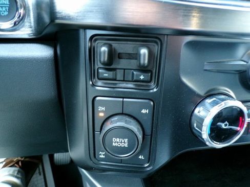 Used 2024 Ford F250 Lariat w/ Lariat Ultimate Package image 32