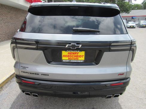 Used 2025 Chevrolet Traverse RS w/ LPO, Floor Liner Package AWD/4WD image 3